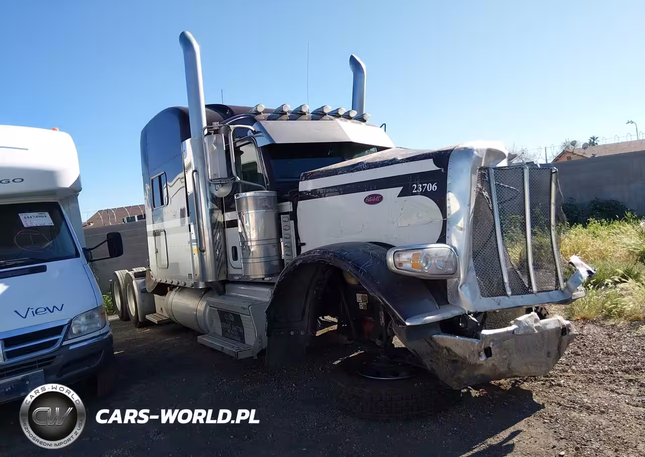 2023 Peterbilt 389