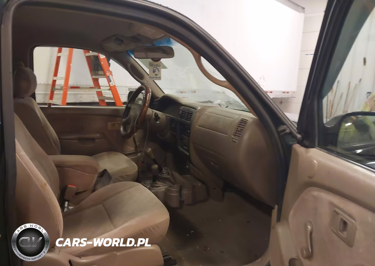 2004 Toyota Tacoma VIN:5TEWM72N34Z343858 - 5