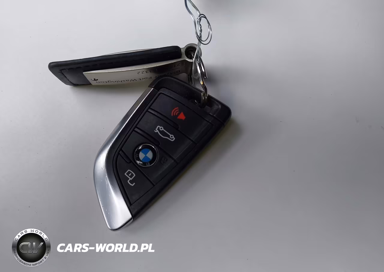 2024 BMW 330I VIN:3MW69FF00R8E65744 - 11