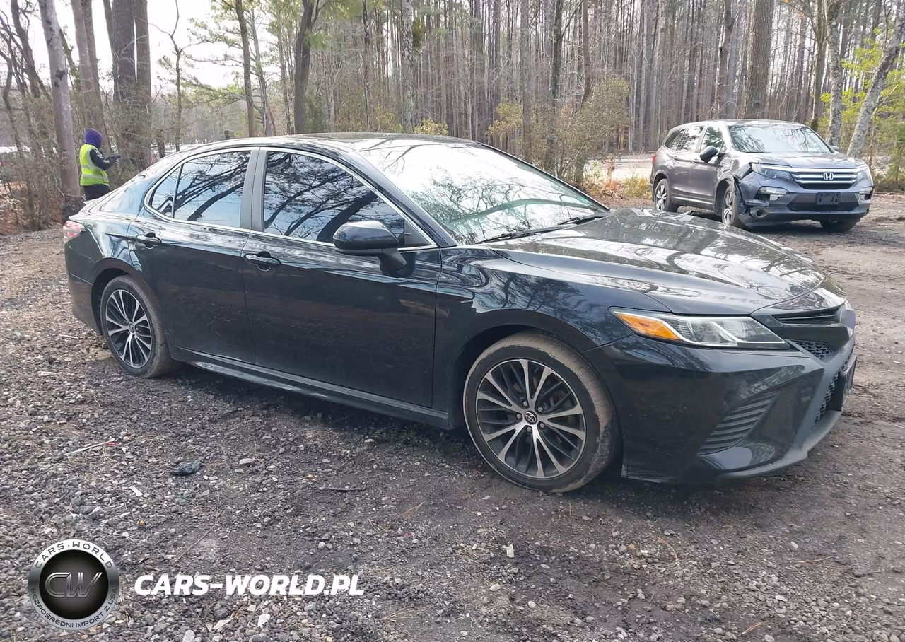 2018 Toyota Camry Se – zdjęcie 1 z 16