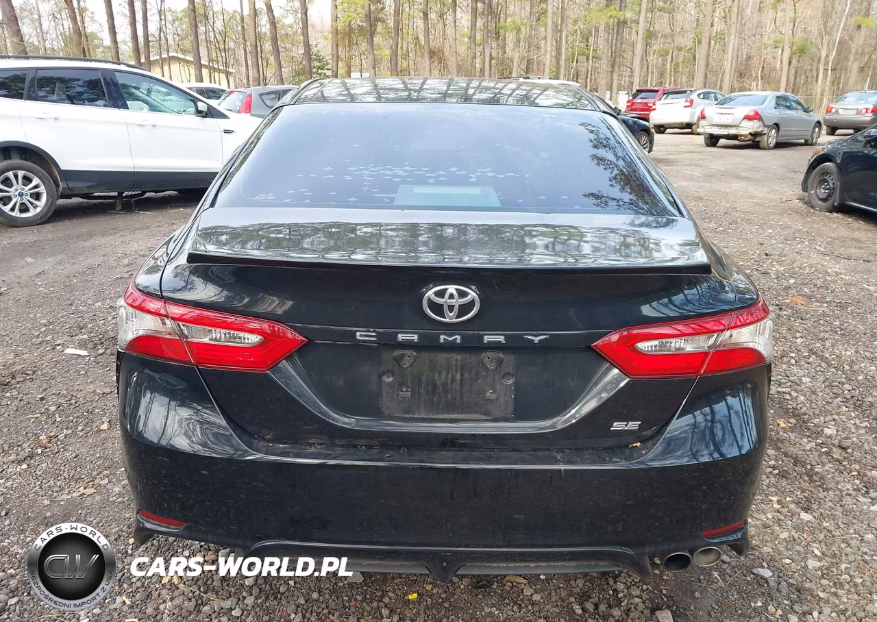 2018 Toyota Camry Se VIN:4T1B11HK5JU576691 - 16