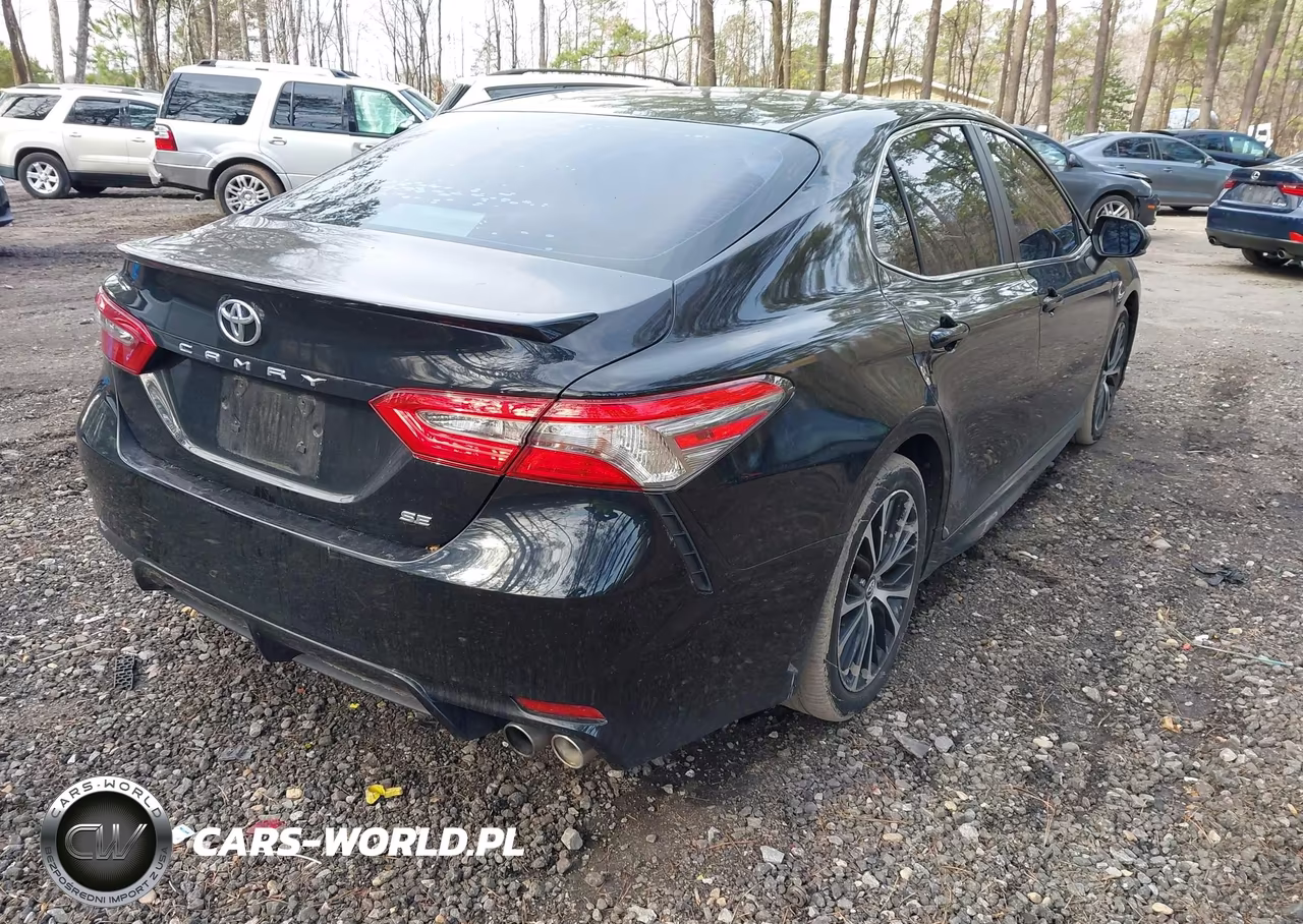 2018 Toyota Camry Se VIN:4T1B11HK5JU576691 - 4