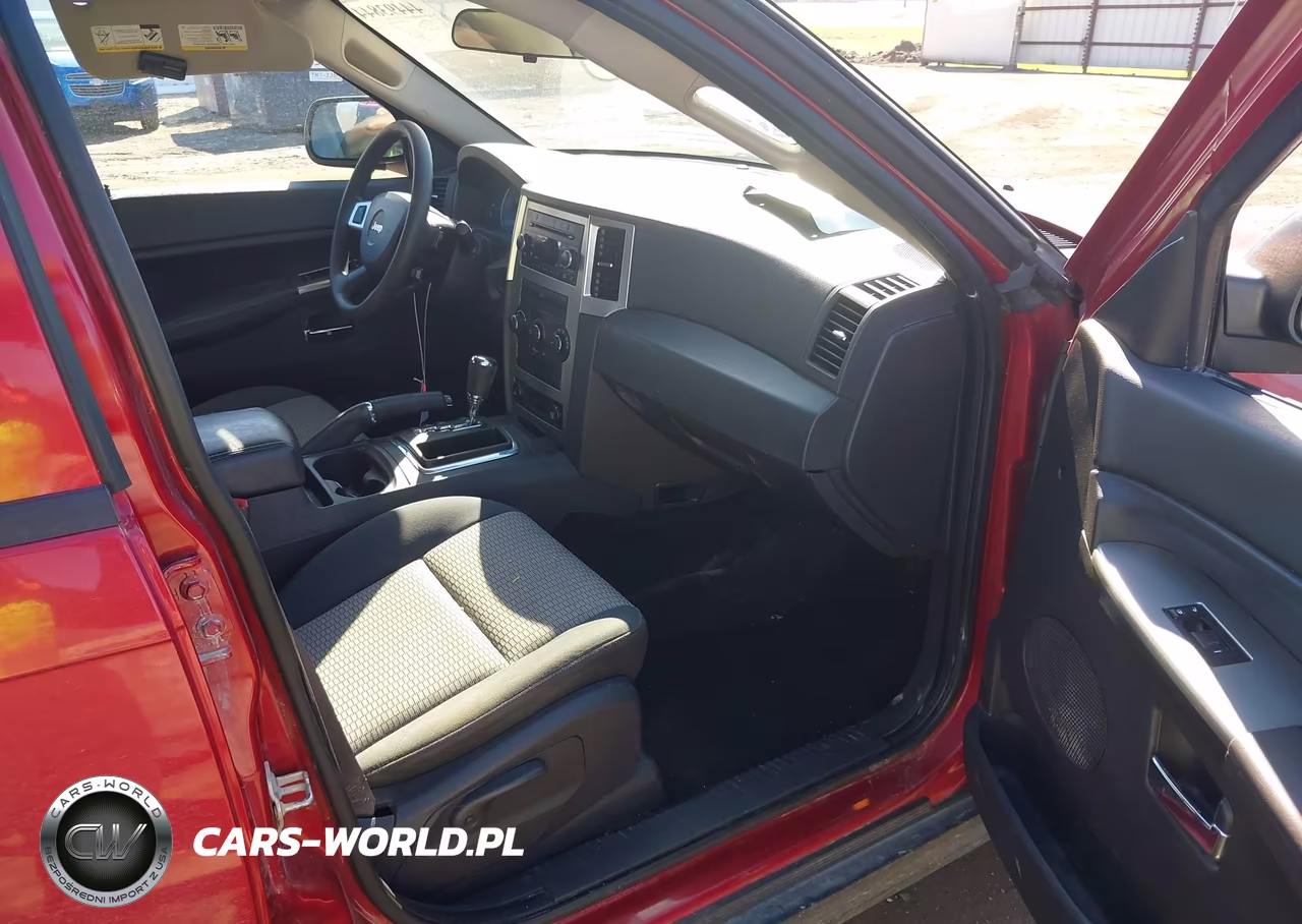 2010 Jeep Grand Cherokee Laredo VIN:1J4PR4GK1AC102596 - 5