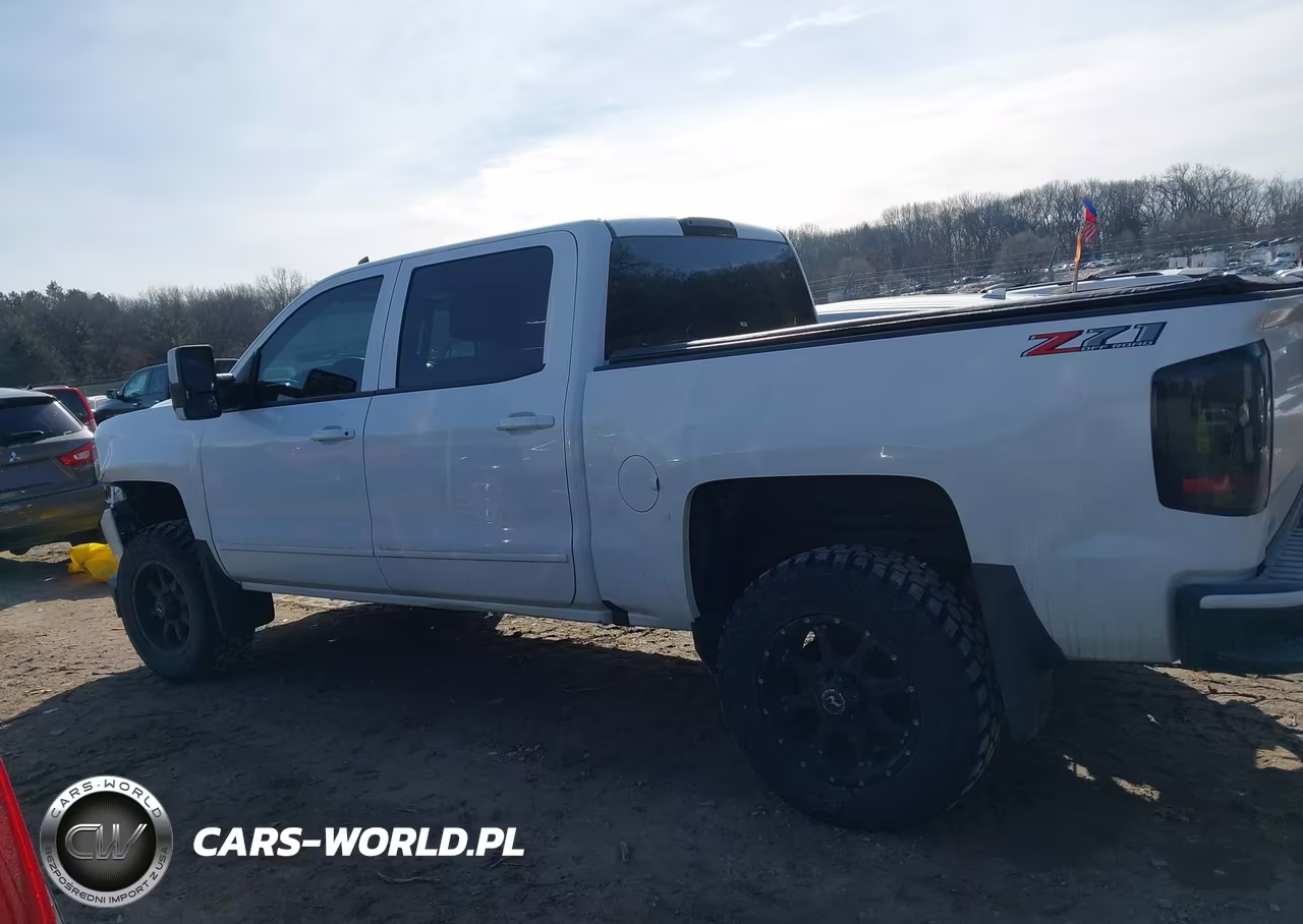 2018 Chevrolet Silverado 1500 2Lt VIN:3GCUKREC3JG571367 - 14