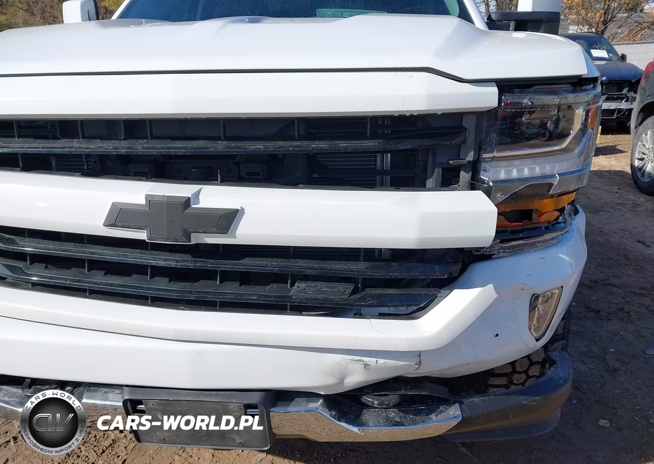 2018 Chevrolet Silverado 1500 2Lt VIN:3GCUKREC3JG571367 - 6