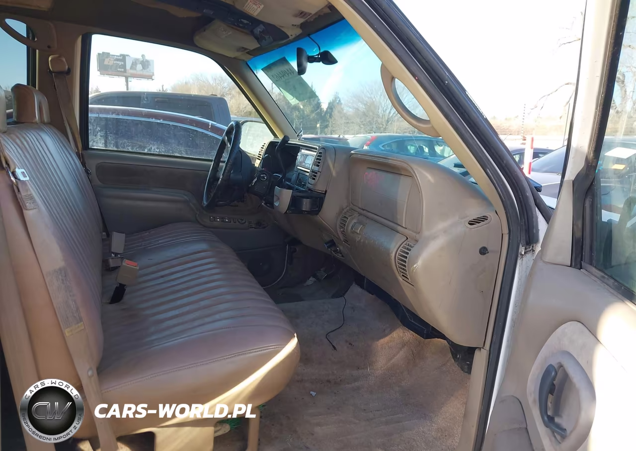 1997 Chevrolet Suburban 1500 VIN:3GNEC16R3VG153085 - 5
