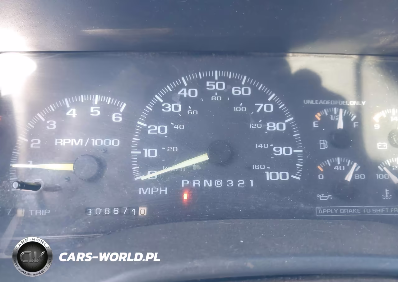 1997 Chevrolet Suburban 1500 VIN:3GNEC16R3VG153085 - 7