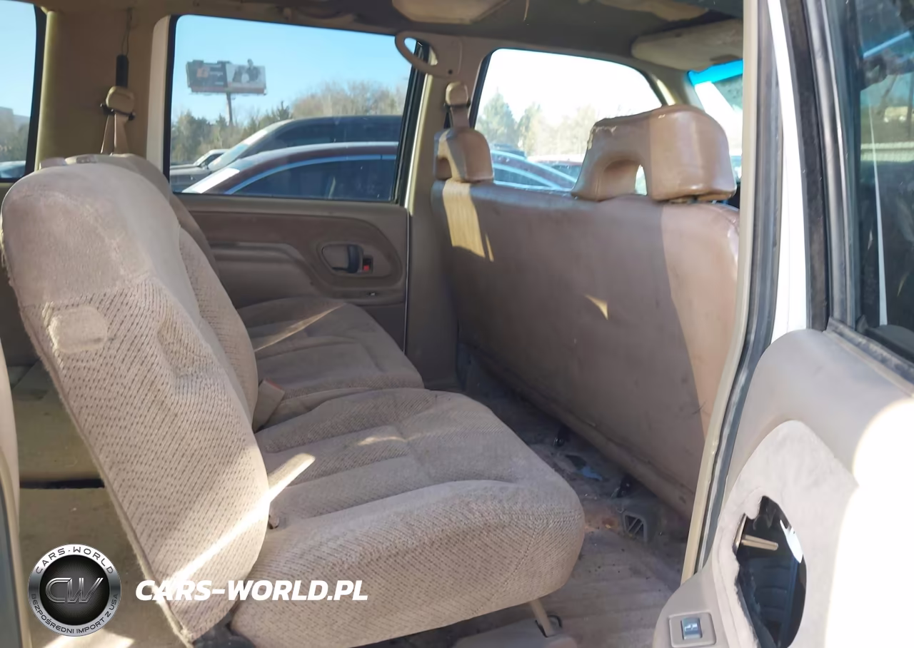 1997 Chevrolet Suburban 1500 VIN:3GNEC16R3VG153085 - 8