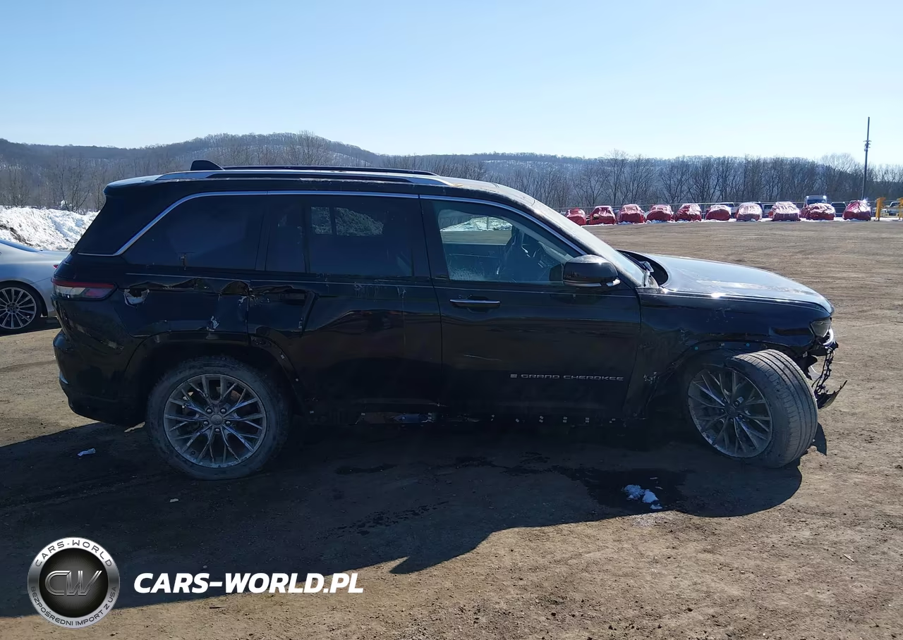 2023 Jeep Grand Cherokee 4Xe Summit VIN:1C4RJYE64P8800635 - 14