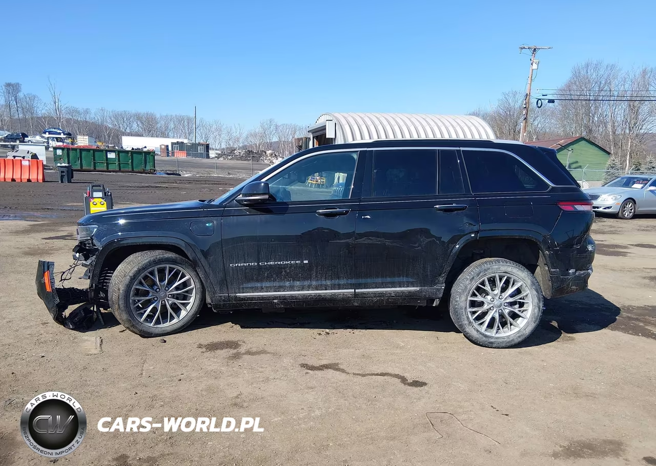 2023 Jeep Grand Cherokee 4Xe Summit VIN:1C4RJYE64P8800635 - 15