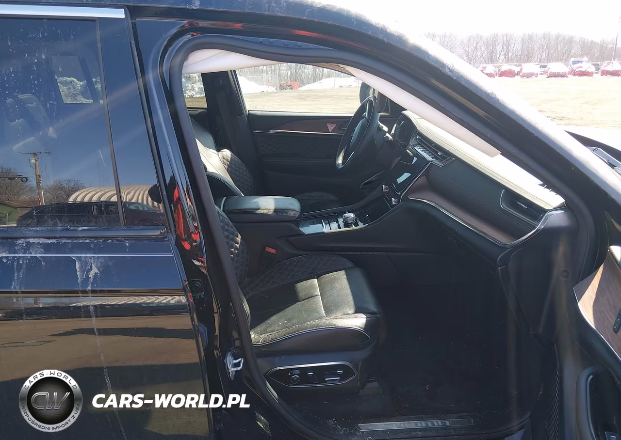 2023 Jeep Grand Cherokee 4Xe Summit VIN:1C4RJYE64P8800635 - 5