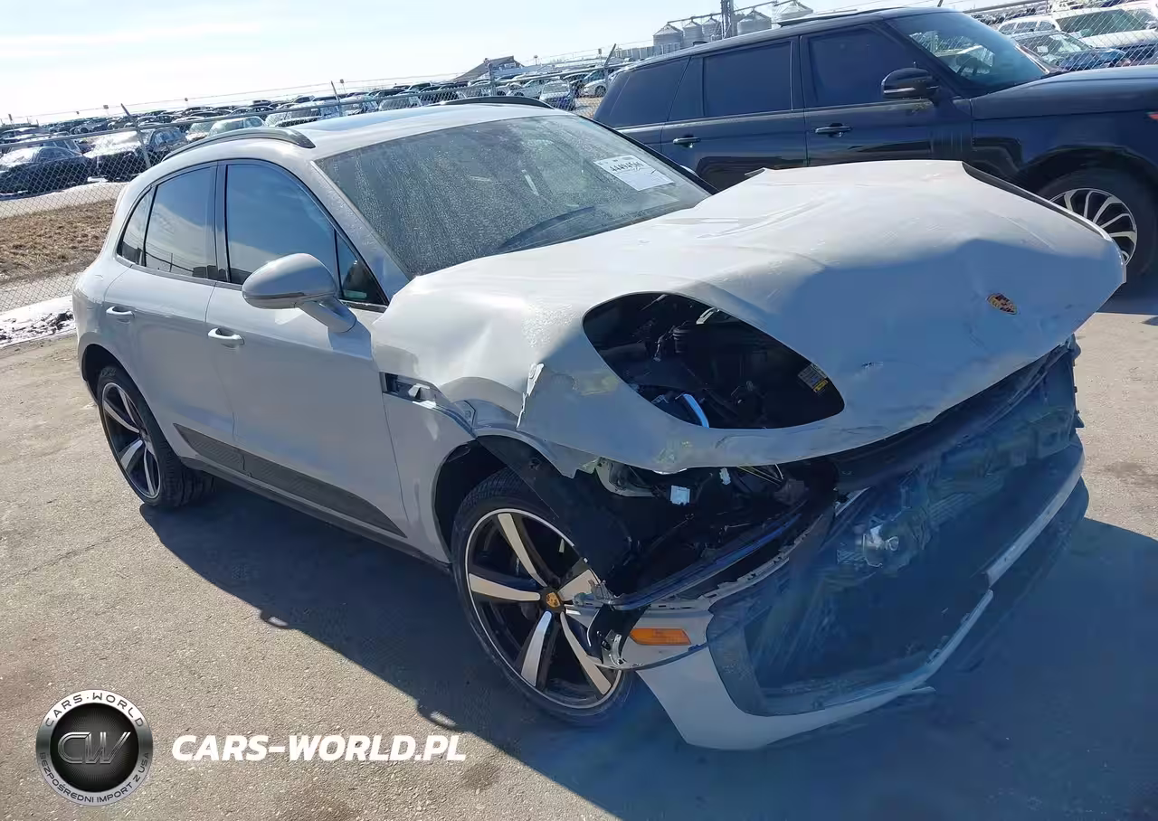 2023 Porsche Macan T