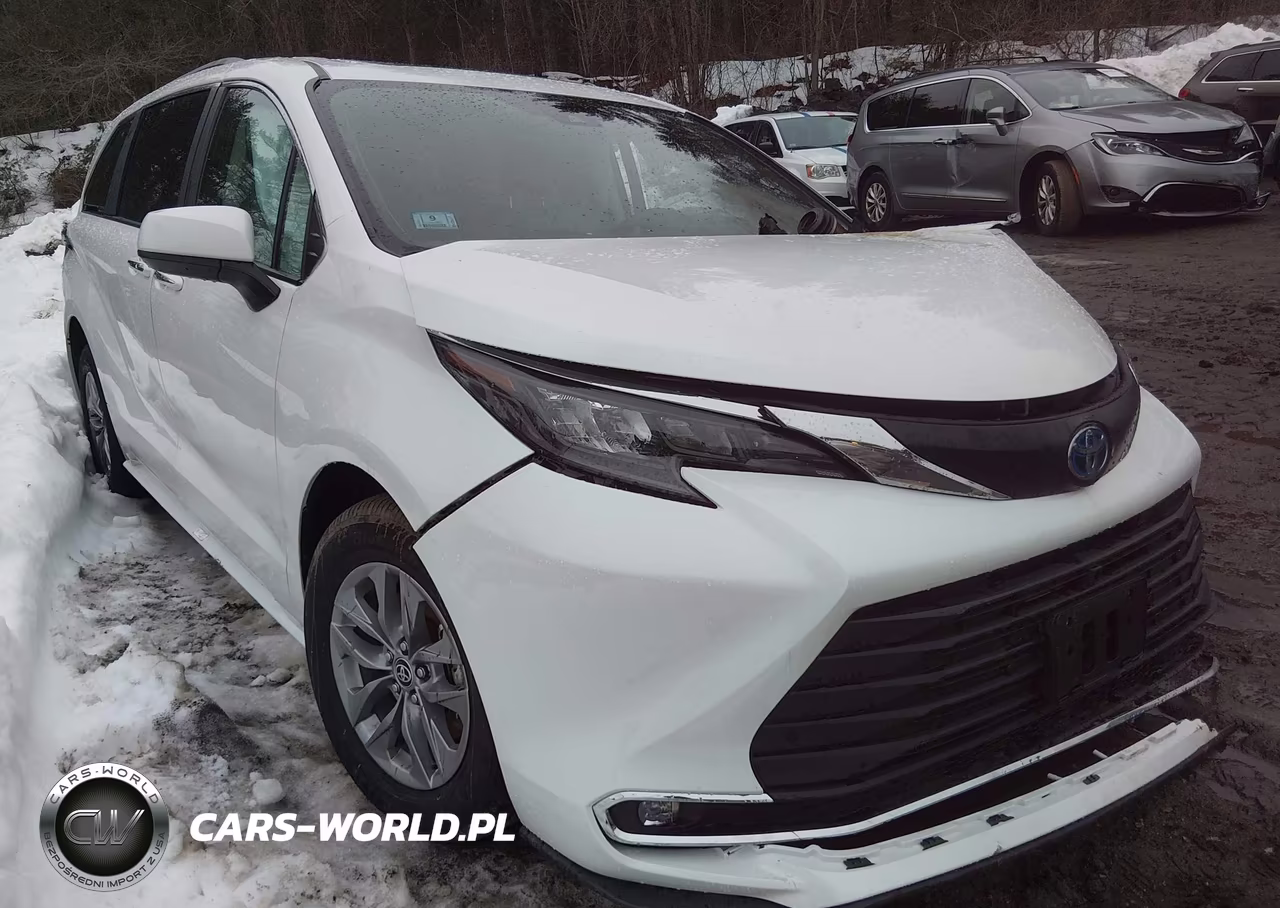 2024 Toyota Sienna Xle