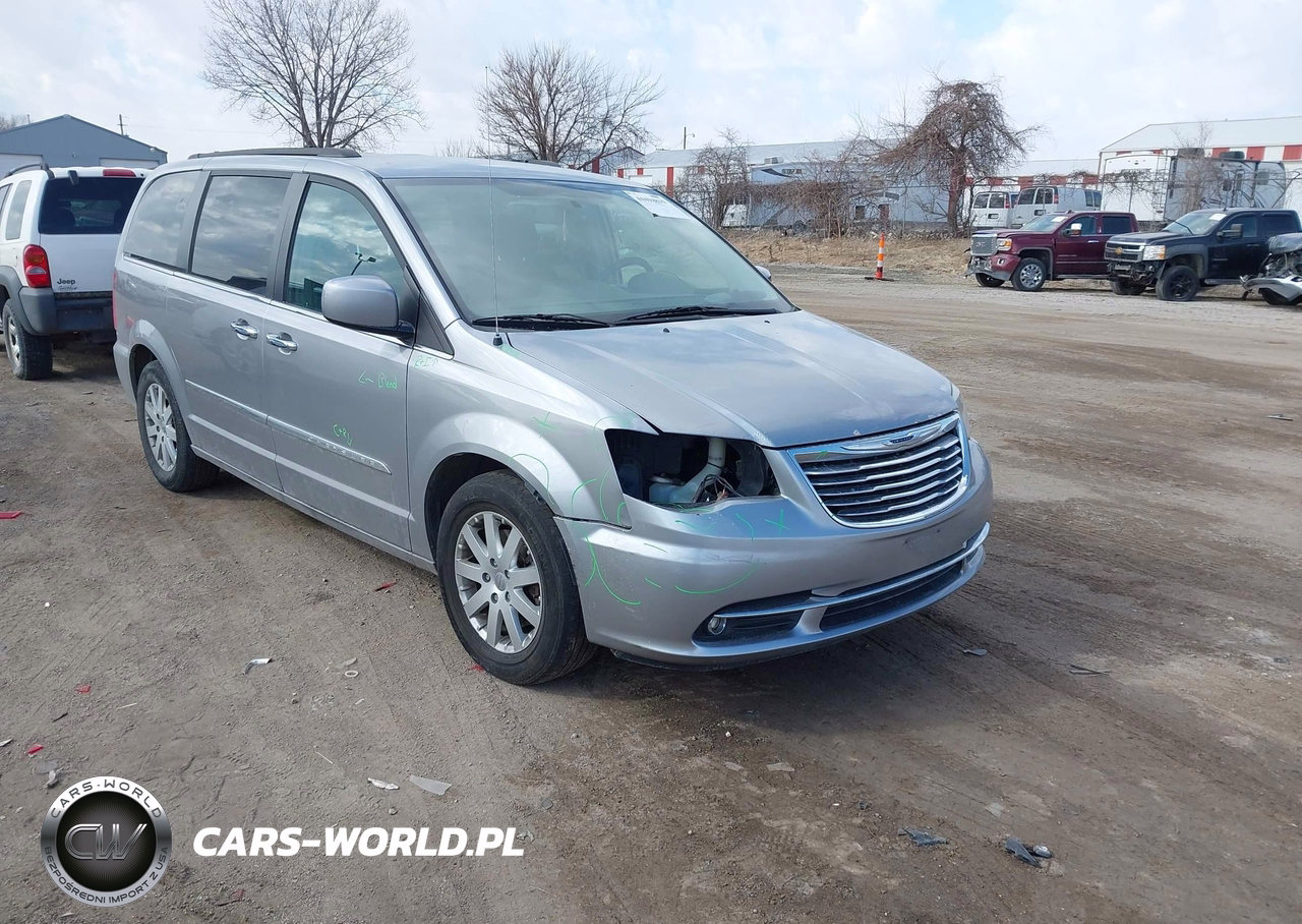 2016 Chrysler Town & Country Touring