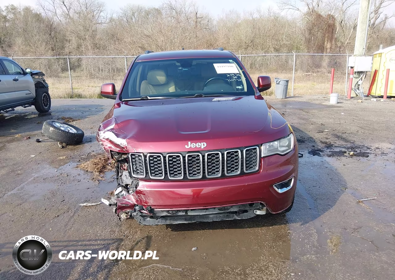 2017 Jeep Grand Cherokee Laredo 4X4 VIN:1C4RJFAG1HC766932 - 13