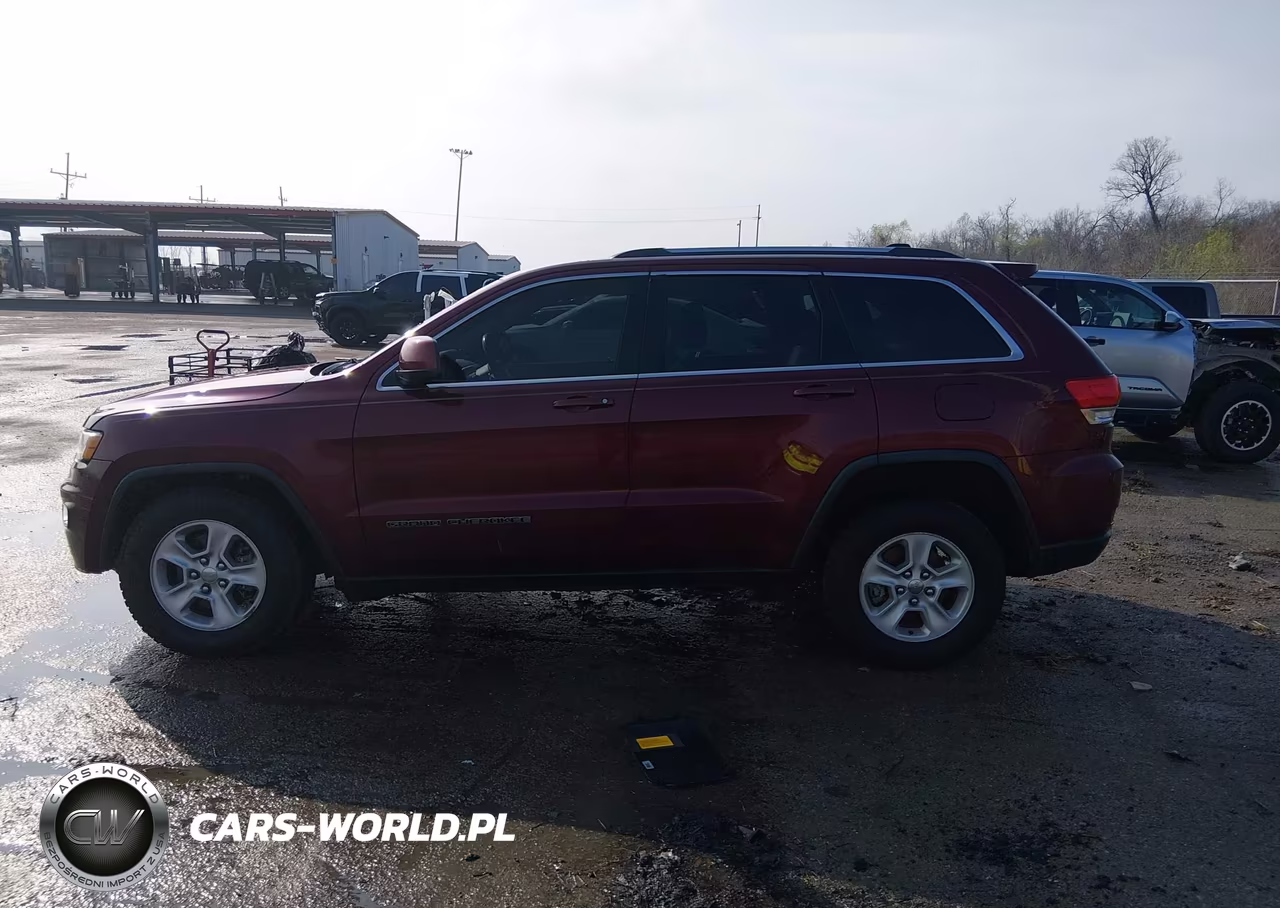 2017 Jeep Grand Cherokee Laredo 4X4 VIN:1C4RJFAG1HC766932 - 15
