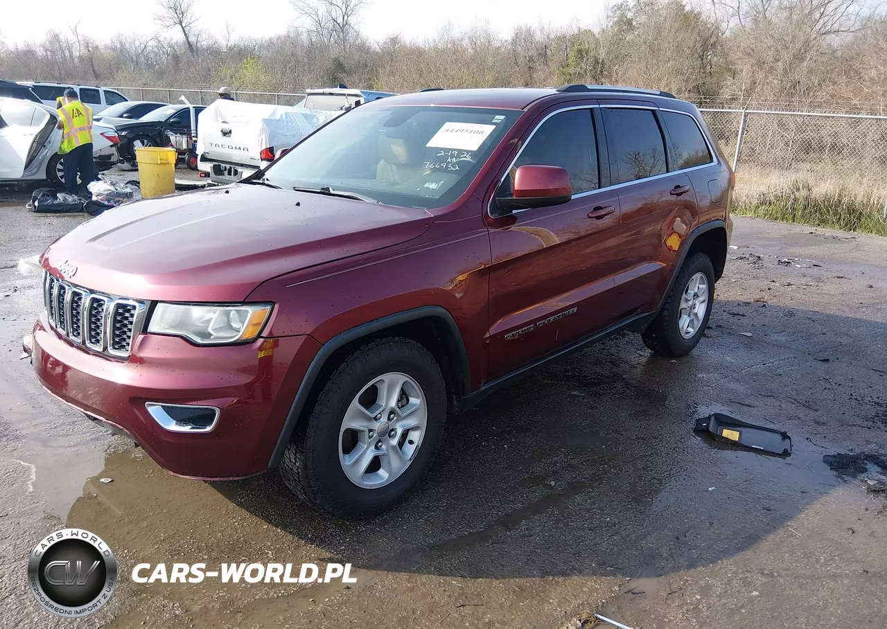 2017 Jeep Grand Cherokee Laredo 4X4 VIN:1C4RJFAG1HC766932 - 2