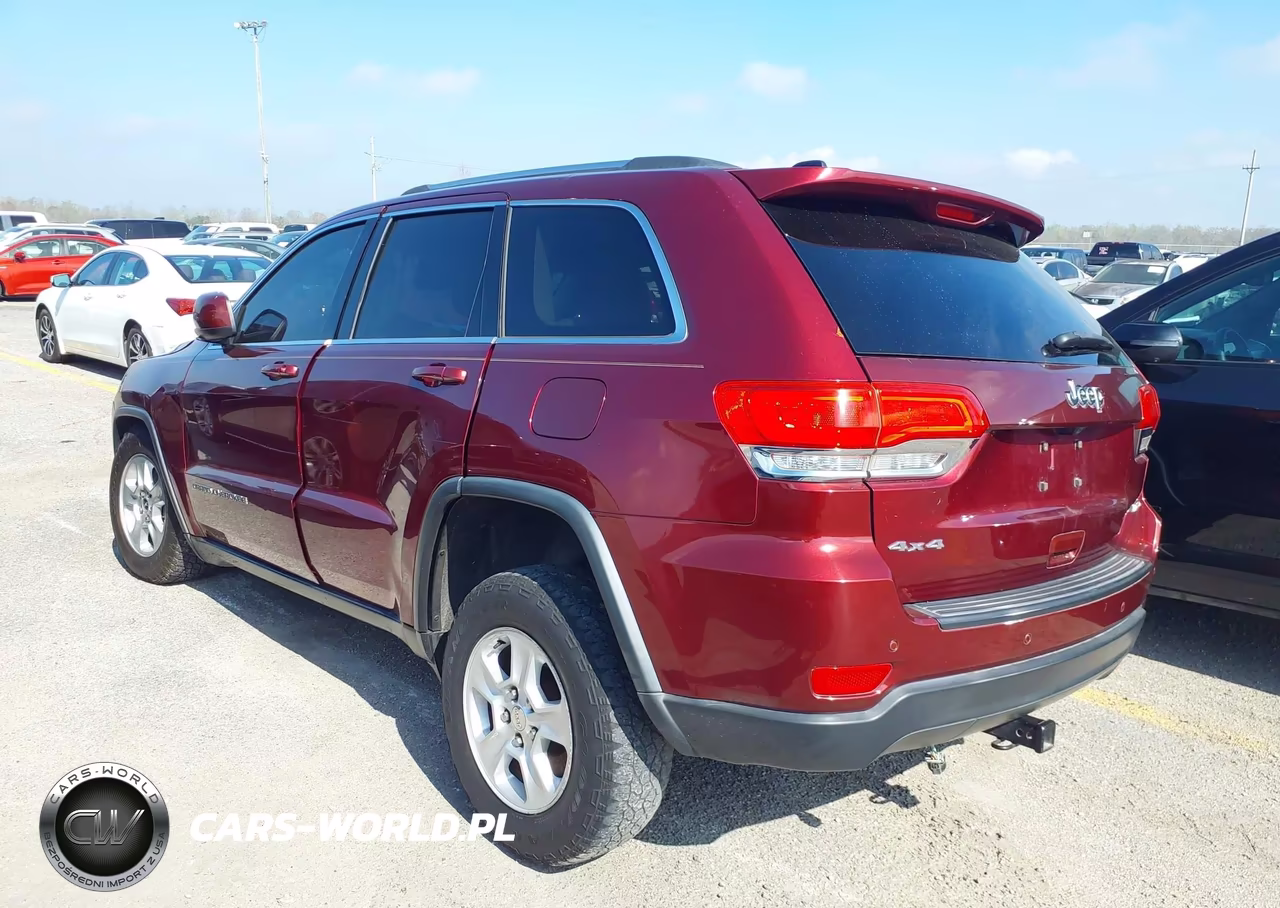 2017 Jeep Grand Cherokee Laredo 4X4 VIN:1C4RJFAG1HC766932 - 3
