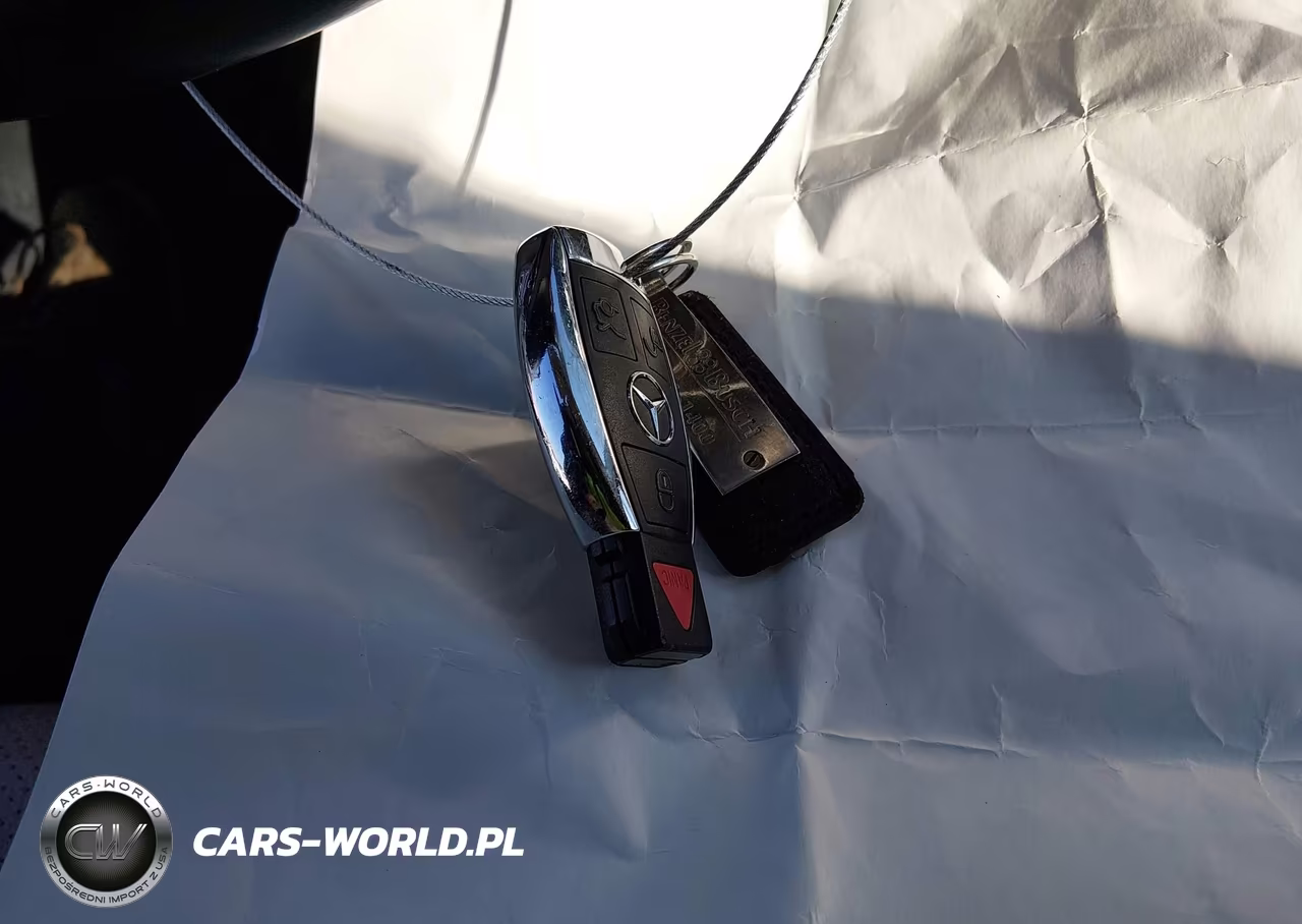 2016 Mercedes-Benz C 300 4Matic VIN:WDDWF4KB7GR150987 - 11