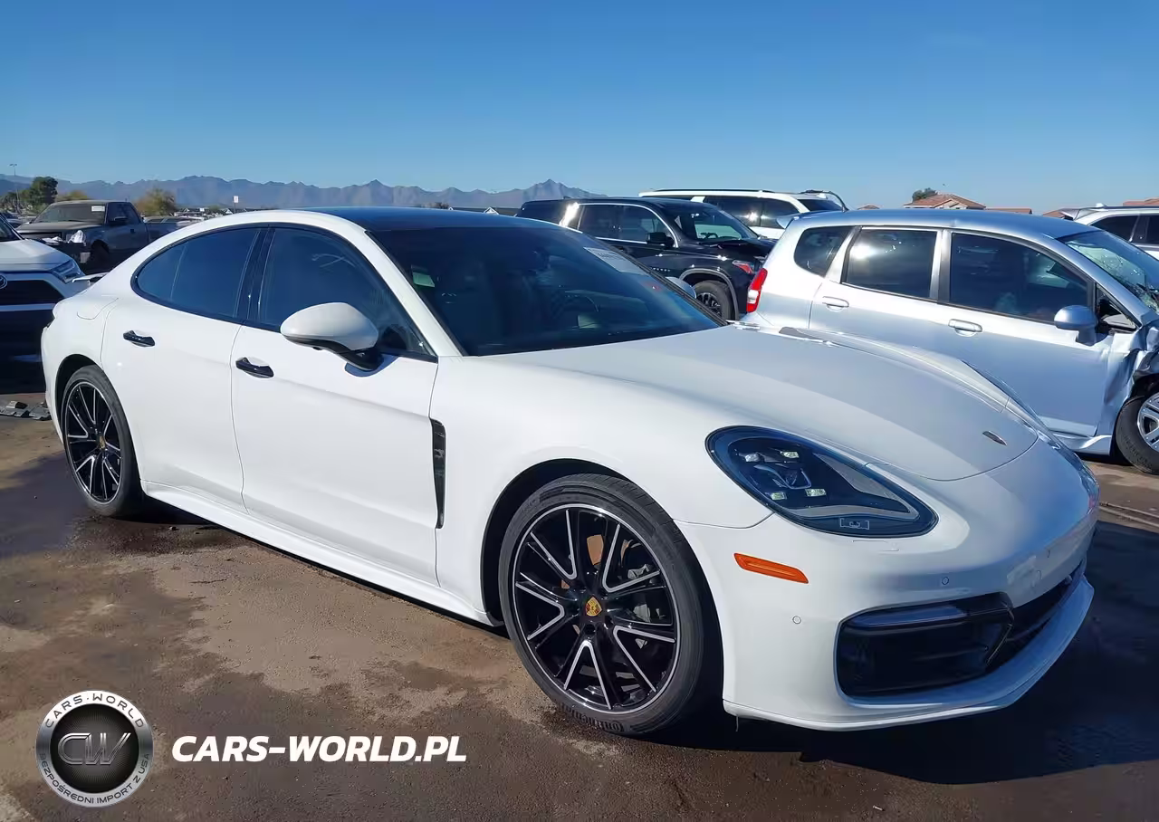 2018 Porsche Panamera 4S