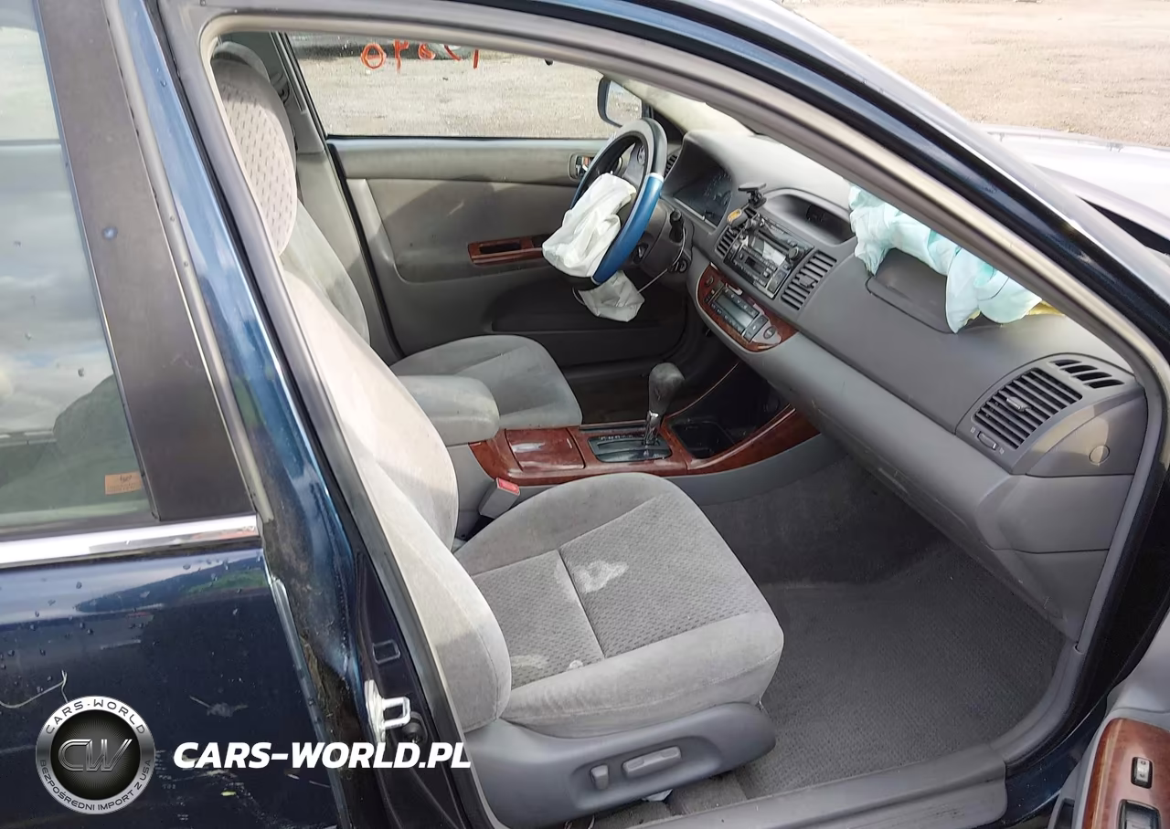 2003 Toyota Camry Xle VIN:4T1BE32K63U259689 - 5