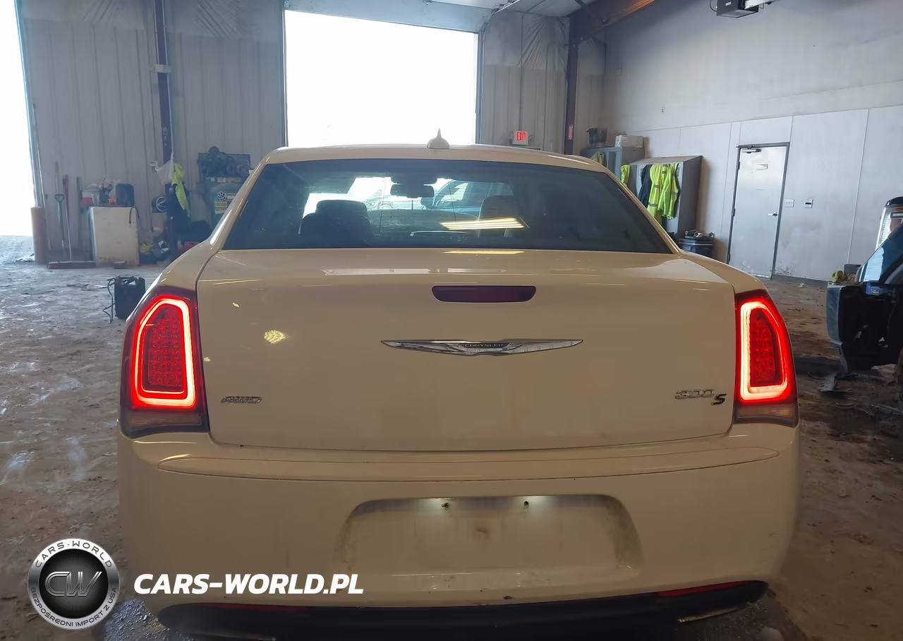 2016 Chrysler 300 300S VIN:2C3CCAGG6GH191303 - 16