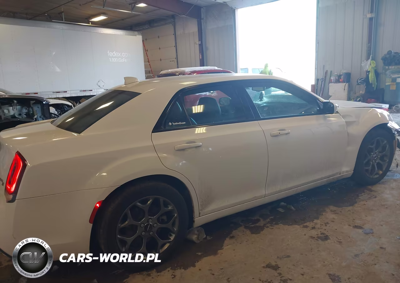2016 Chrysler 300 300S VIN:2C3CCAGG6GH191303 - 4