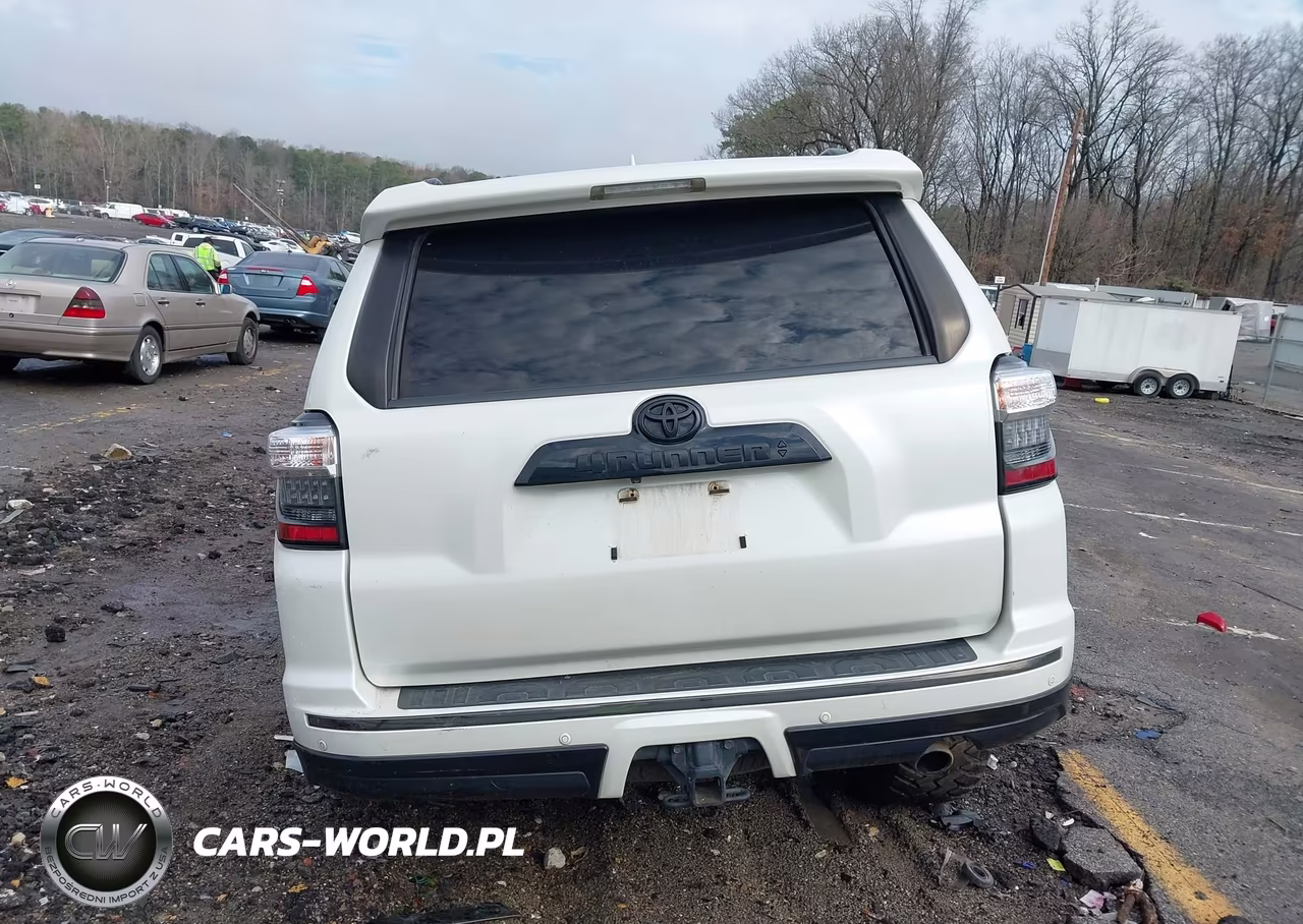 2021 Toyota 4Runner Nightshade Special Edition VIN:JTECU5JR5M5242458 - 16