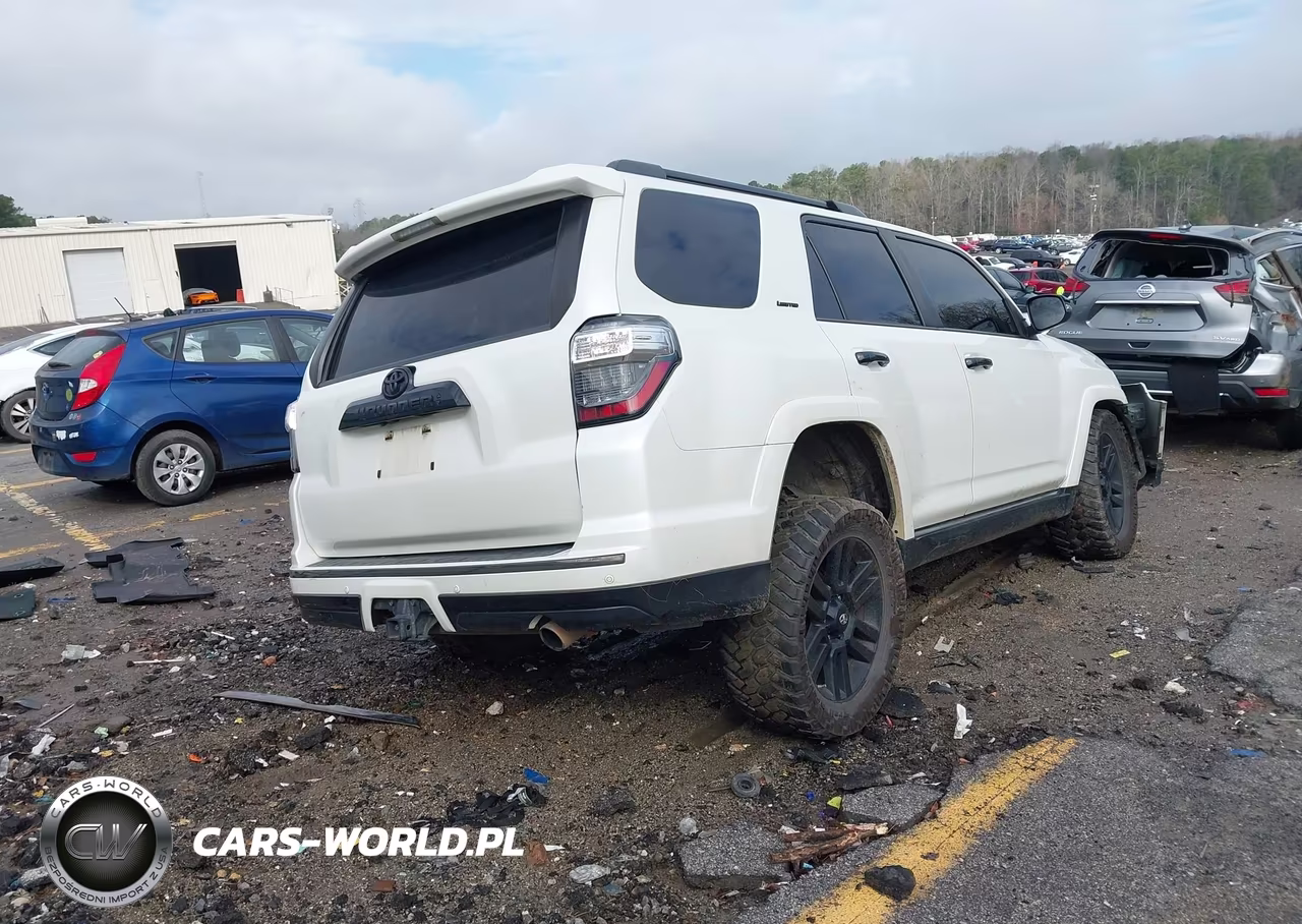 2021 Toyota 4Runner Nightshade Special Edition VIN:JTECU5JR5M5242458 - 4