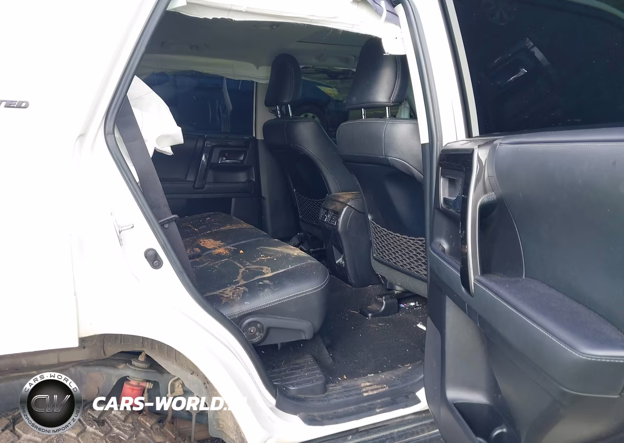 2021 Toyota 4Runner Nightshade Special Edition VIN:JTECU5JR5M5242458 - 8