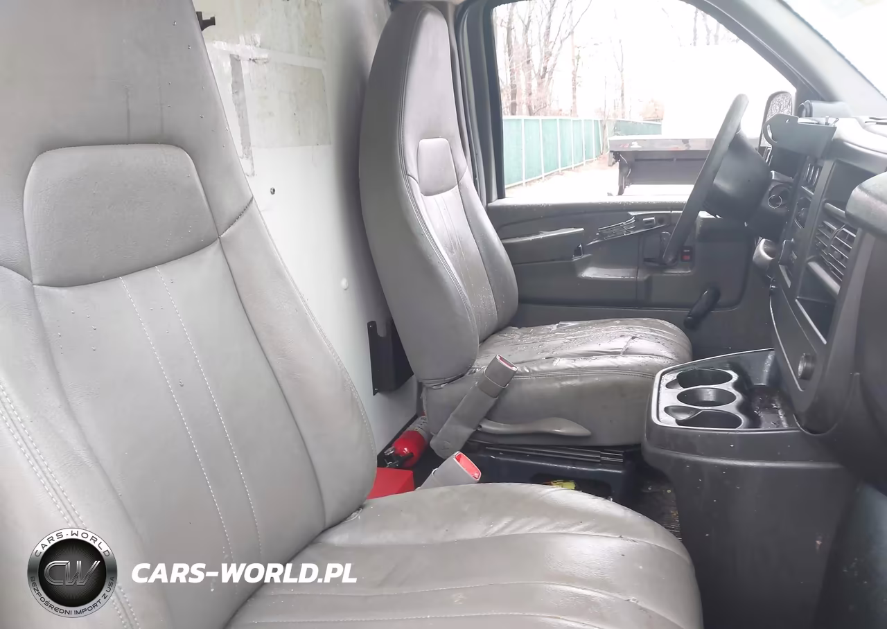 2010 GMC Savana Cutaway Work Van VIN:1GD1G2AA7A1903031 - 8