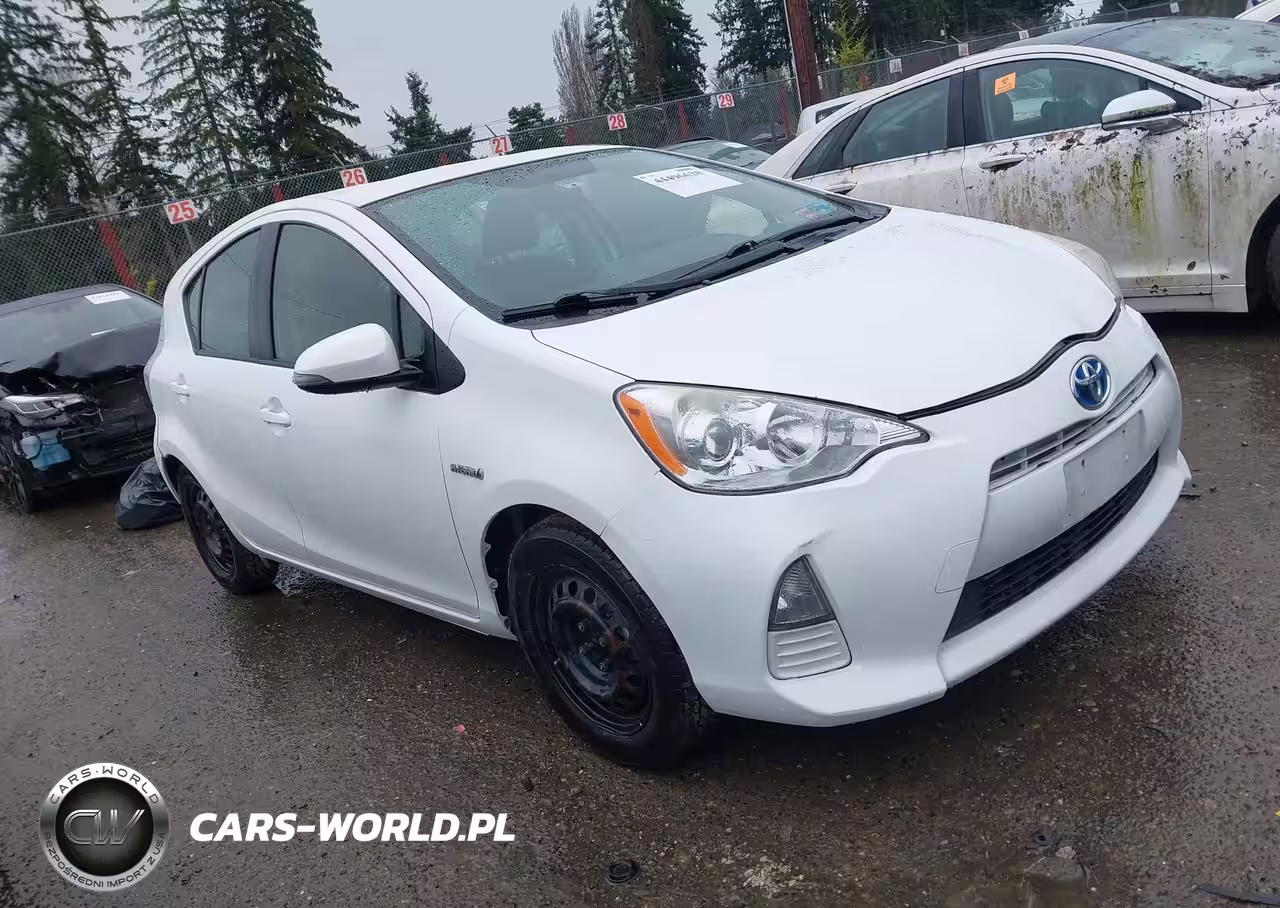 2013 Toyota Prius C Two