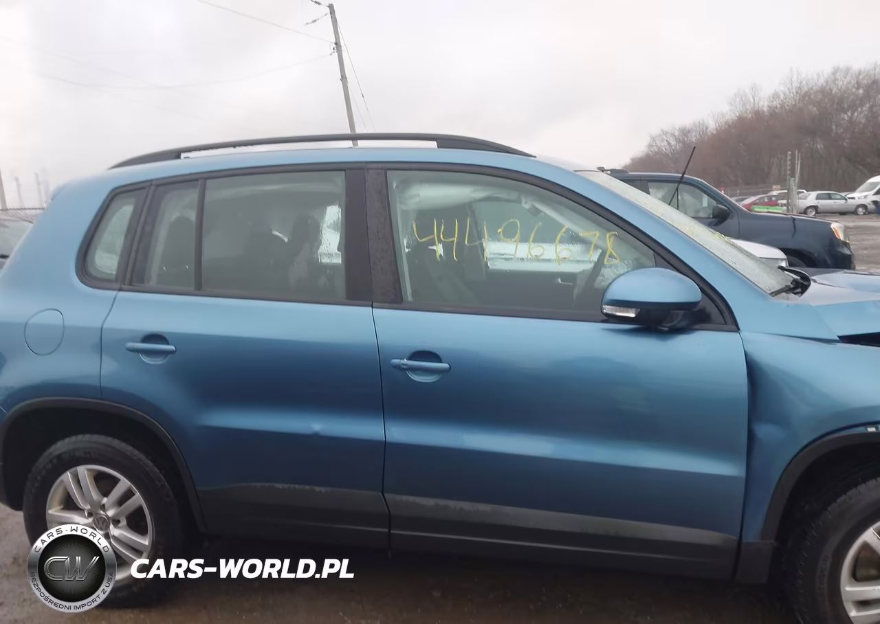 2017 Volkswagen Tiguan 2.0T-2.0T S VIN:WVGBV7AX0HK025829 - 14