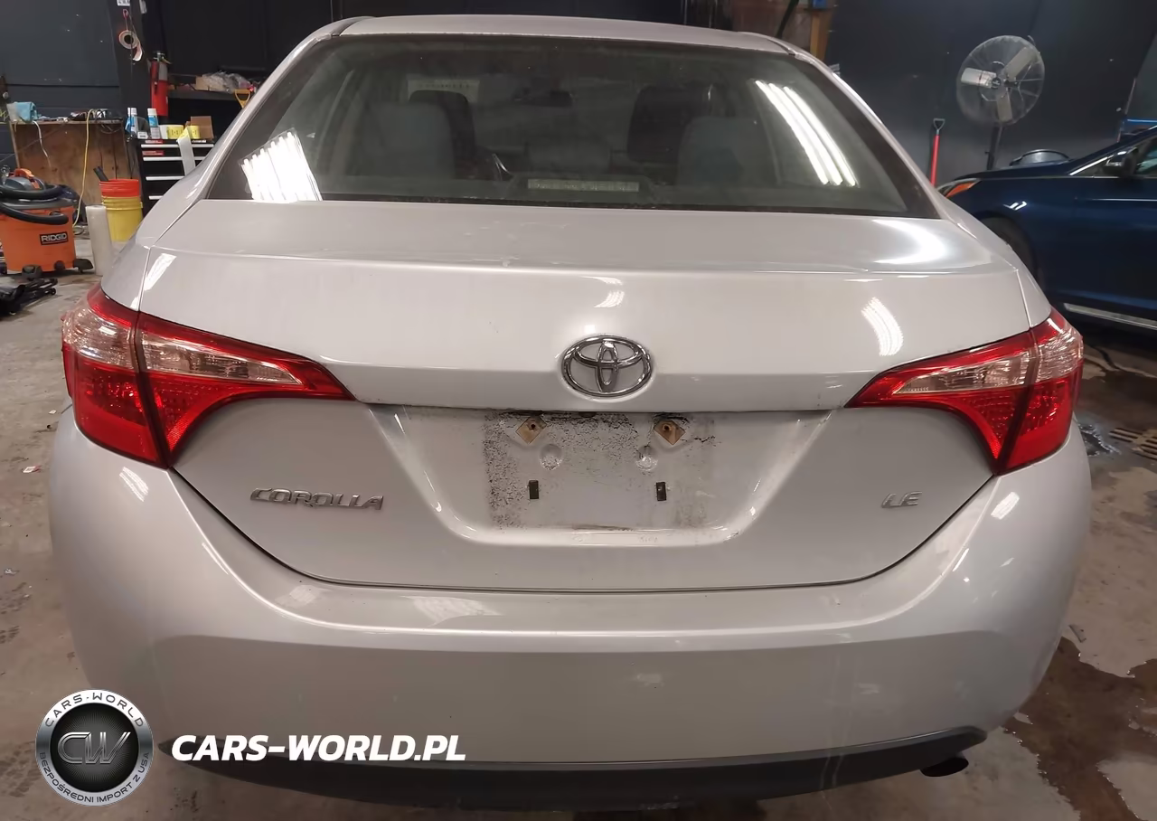 2019 Toyota Corolla Le VIN:2T1BURHEXKC167833 - 17
