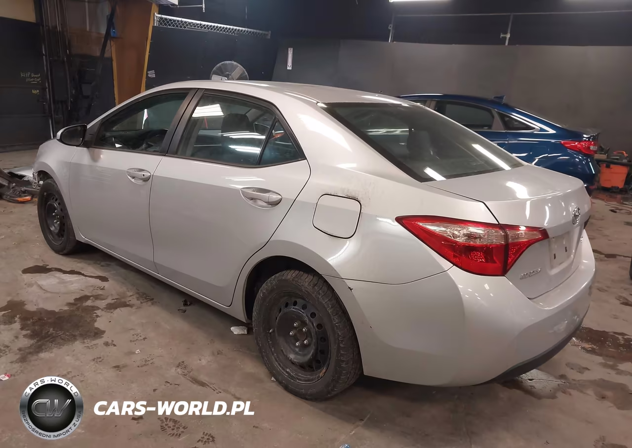 2019 Toyota Corolla Le VIN:2T1BURHEXKC167833 - 3