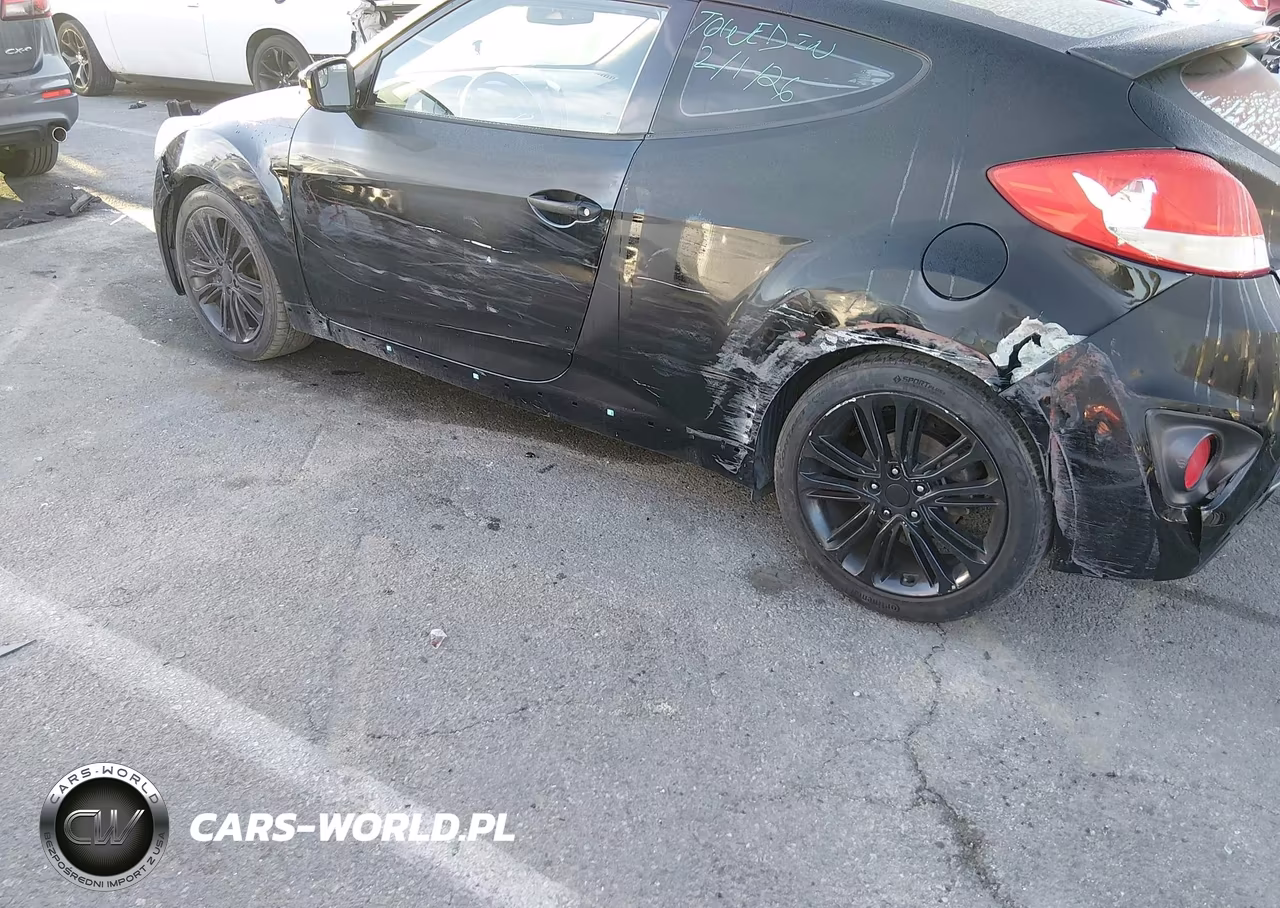 2016 Hyundai Veloster Turbo VIN:KMHTC6AE9GU266021 - 6