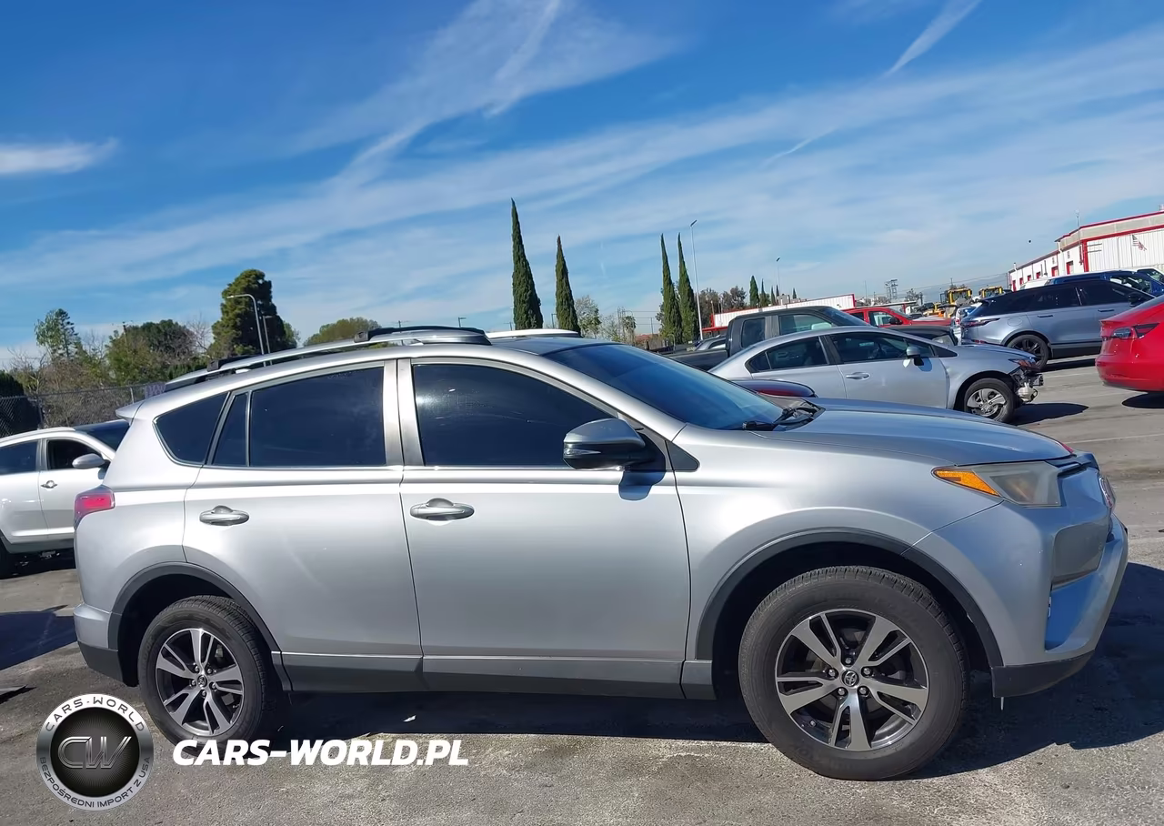2018 Toyota Rav4 Xle VIN:JTMWFREV5JJ166513 - 13