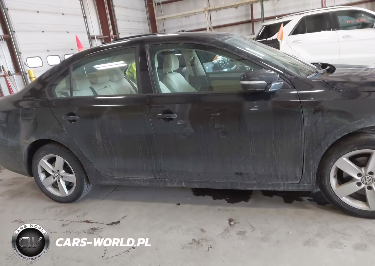 2011 Volkswagen Jetta 2.0L Tdi VIN:3VWLL7AJ8BM031174 - 13