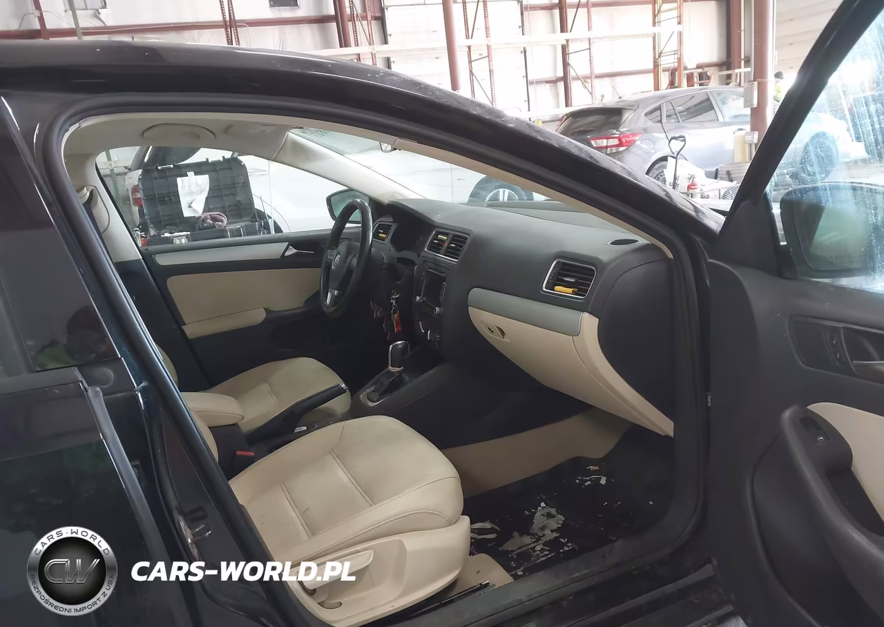 2011 Volkswagen Jetta 2.0L Tdi VIN:3VWLL7AJ8BM031174 - 5
