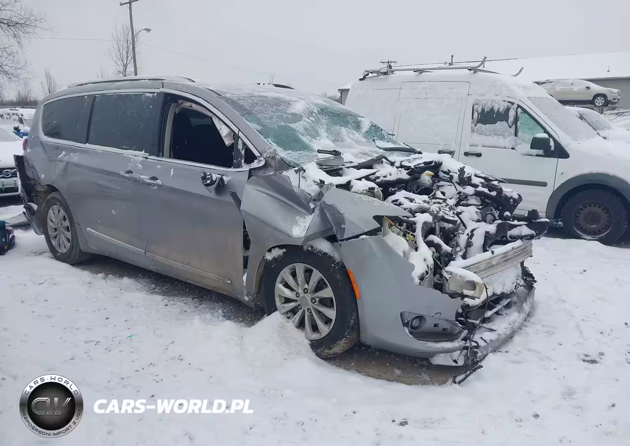 2018 Chrysler Pacifica Touring L