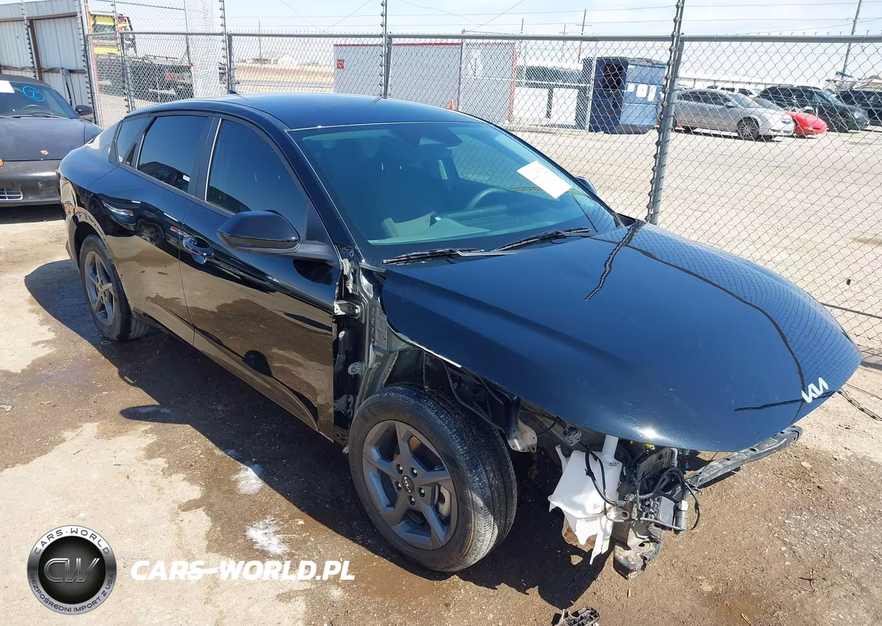 2025 Kia K4 Lxs – zdjęcie 1 z 17