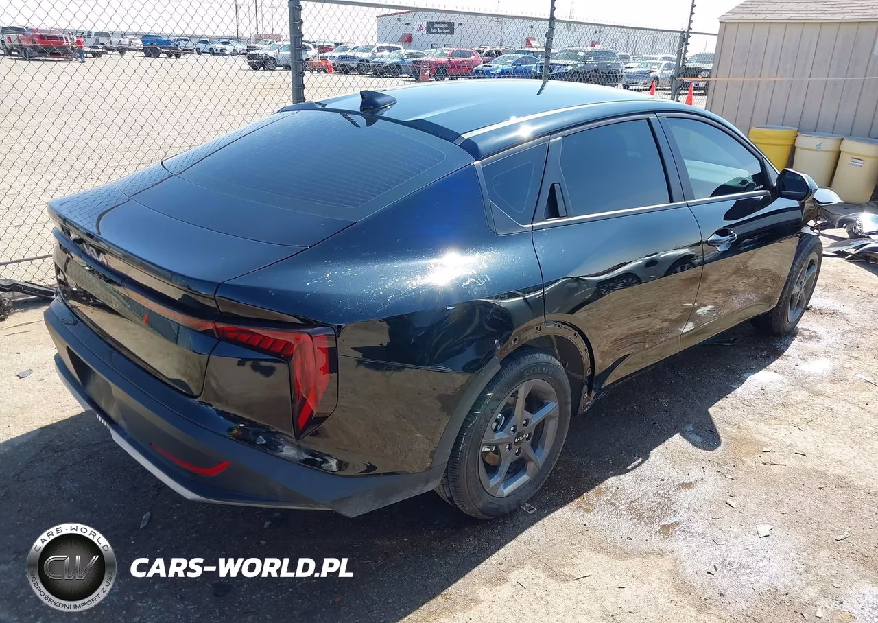 2025 Kia K4 Lxs VIN:3KPFT4DE0SE131776 - 4