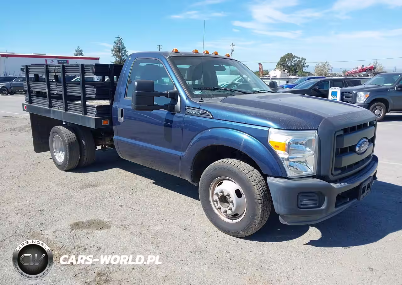 2016 Ford F-350 Chassis