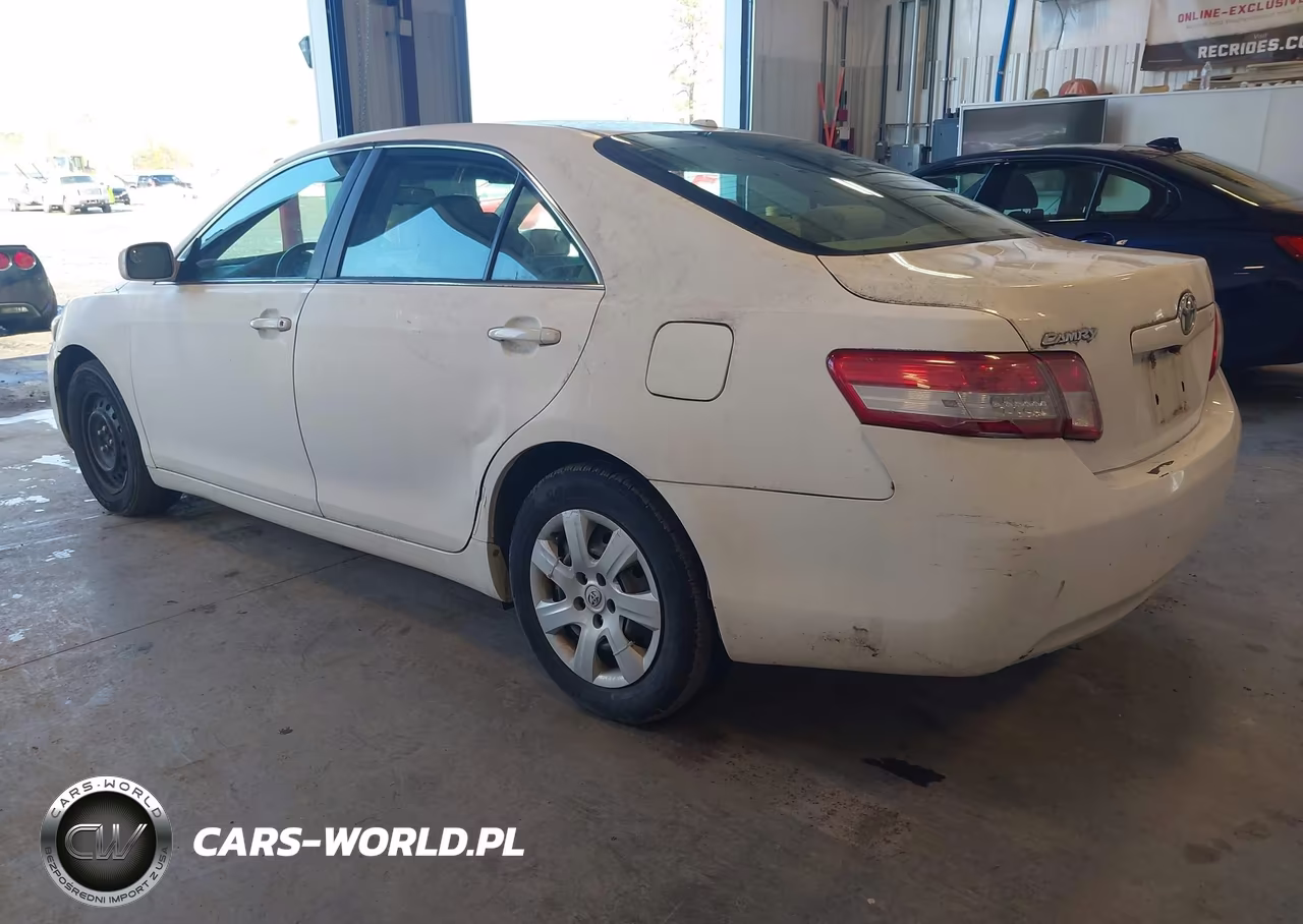 2010 Toyota Camry Le VIN:4T4BF3EK5AR011039 - 3