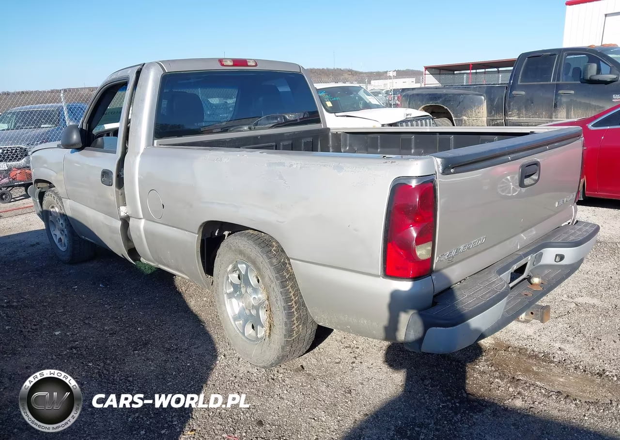 2004 Chevrolet Silverado 1500 Work Truck VIN:1GCEC14X34Z332641 - 3