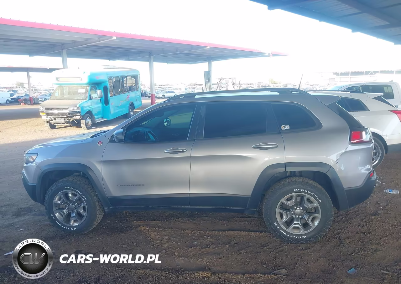 2019 Jeep Cherokee Trailhawk 4X4 VIN:1C4PJMBX8KD245248 - 14
