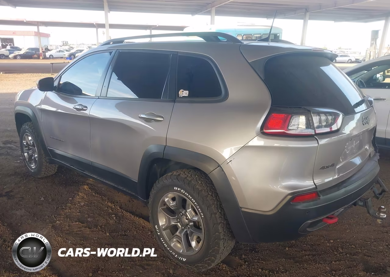 2019 Jeep Cherokee Trailhawk 4X4 VIN:1C4PJMBX8KD245248 - 3