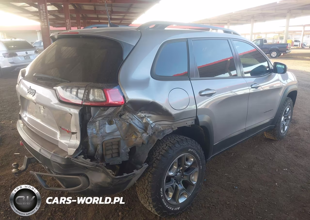 2019 Jeep Cherokee Trailhawk 4X4 VIN:1C4PJMBX8KD245248 - 4
