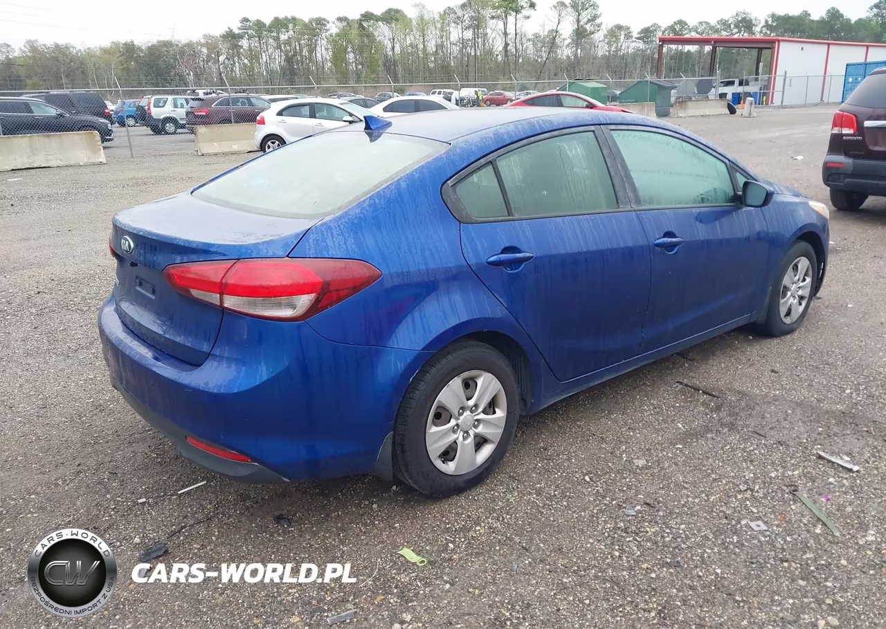 2017 Kia Forte Lx VIN:3KPFK4A76HE141326 - 4