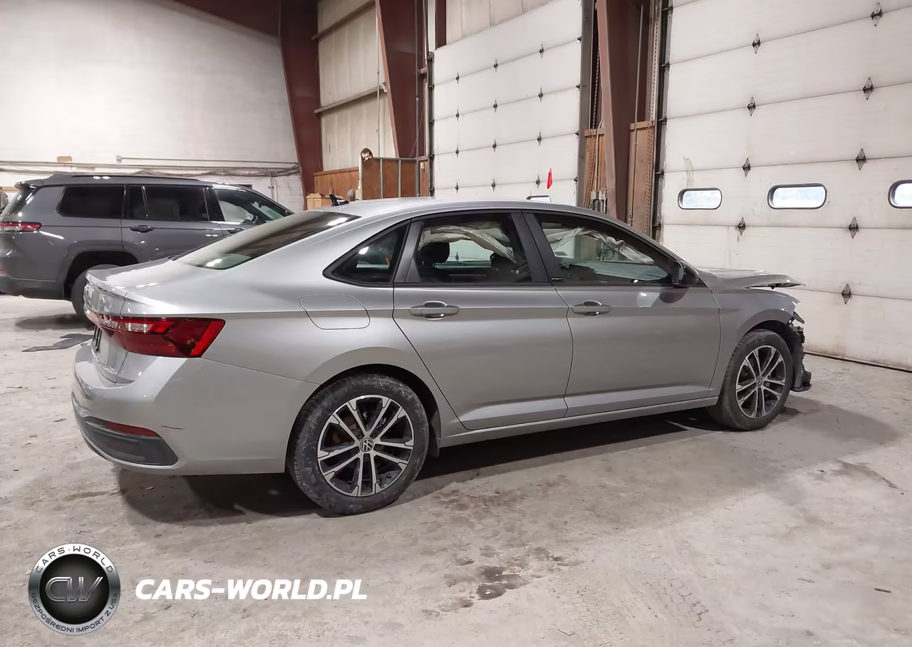 2025 Volkswagen Jetta 1.5T Sport VIN:3VWBX7BU0SM100514 - 4